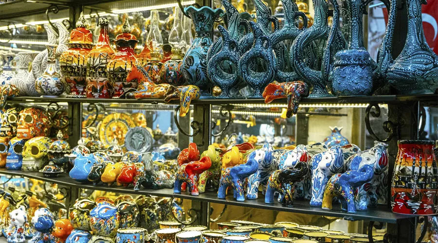 Souvenirs mit Geschichte: Was man aus der Türkei mitbringt und wie man authentische Geschenke auswählt