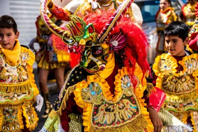 Der farbenfrohe Karneval in Bolivien 