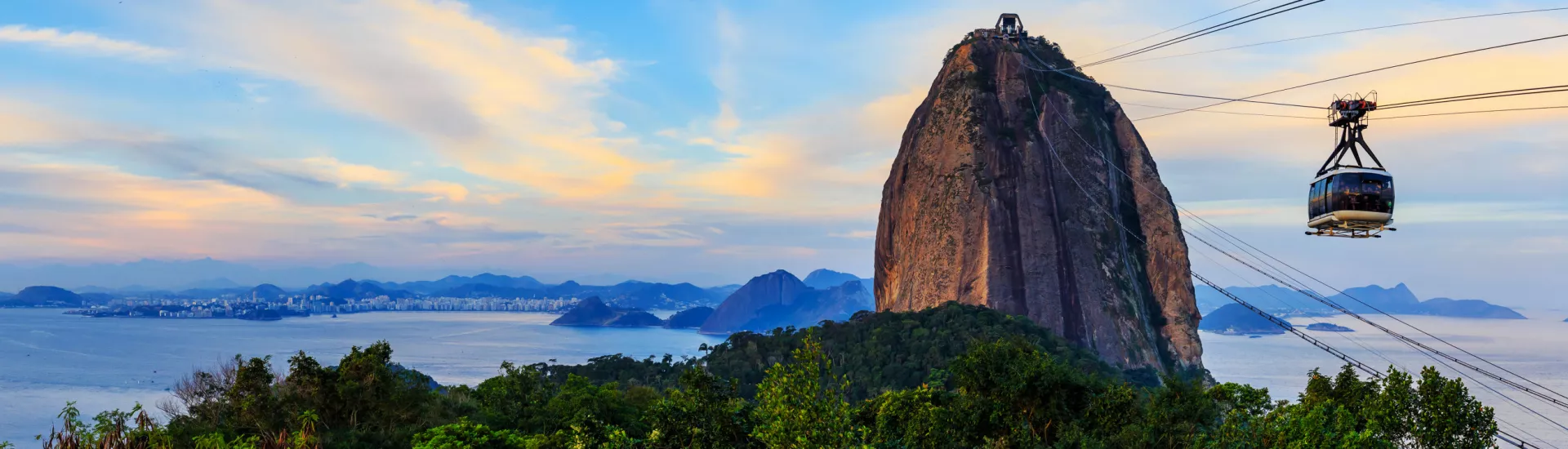 Der Pão de Açúcar oder der Zuckerhut ist ein beliebter Berg für Touristen in Rio de Janeiro.