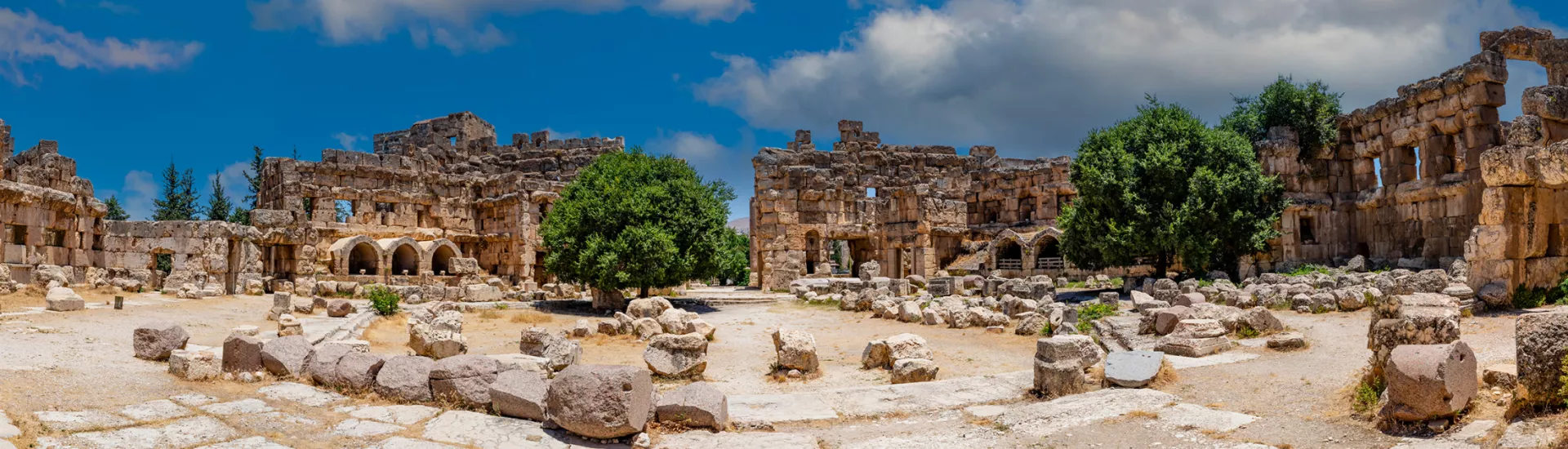 Die Ruinen der antiken Stadt Baalbek im Libanon