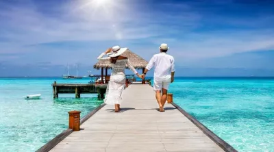 Spaziergang auf dem Pier, Malediven.