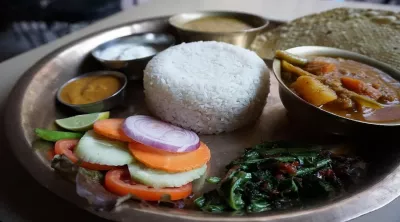 Dal bhat, ein traditionelles Gericht aus Nepal.