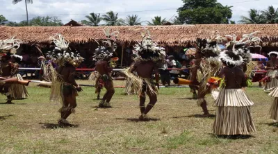 Traditionelle Tänze in Papua-Neuguinea