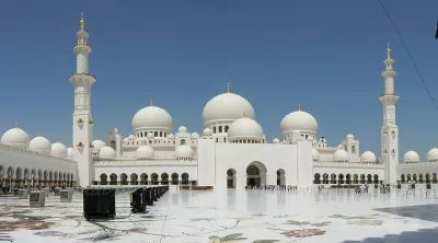 Sheikh-Zayed-Moschee, Abu-Dhabi-Moschee