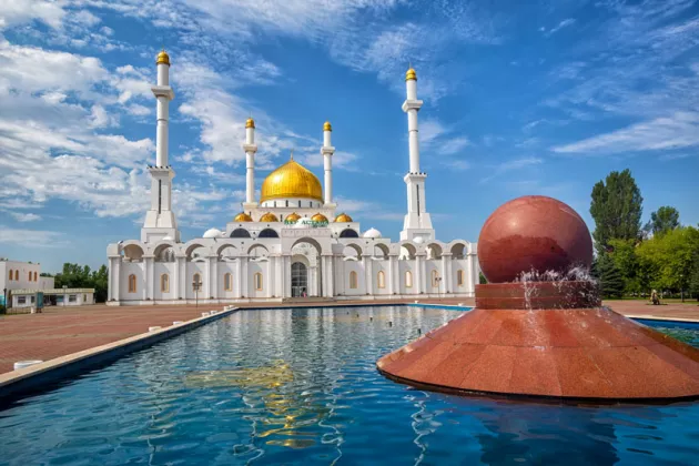 Nur-Astana Moschee in der Hauptstadt Astana