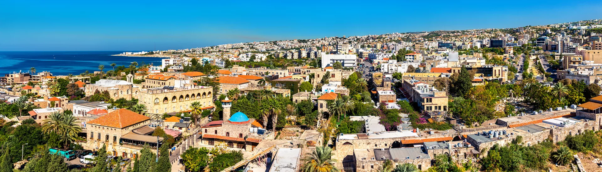 Eine Luftaufnahme der Stadt Byblos im Libanon