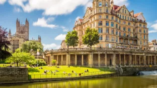  Fluss Avon in Bath Minster, UK