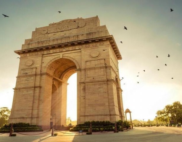 The Basalt Arch in Bombay