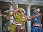 Indische Mädchen tanzen Indische Mädchen tanzen
