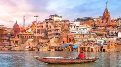 Bootsfahrt auf dem Ganges, Indien