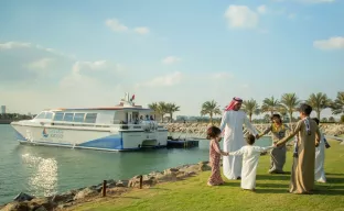 Menschen im Urlaub, UAE